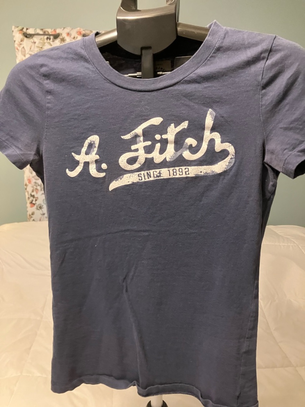 Abercrombie & Fitch Graphic Tee Large Blue Logo Short Sleeve Shirt